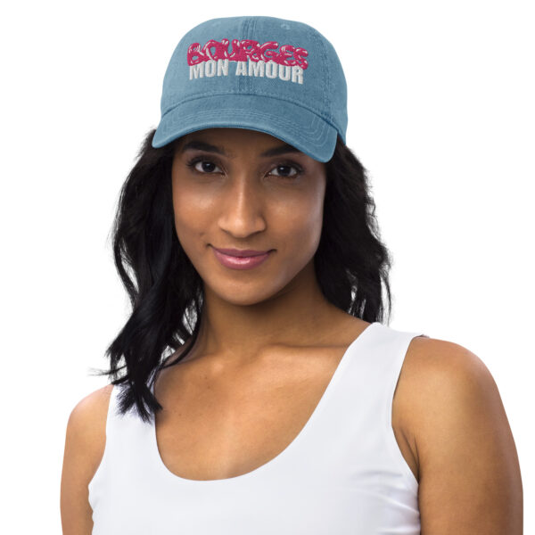Casquette en Jean – L’Accessoire Idéal pour vos Balades à Bourges